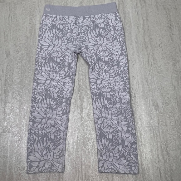 Fabletics Sebastian Seamless cropped leggings grey capri small - Picture 5 of 8